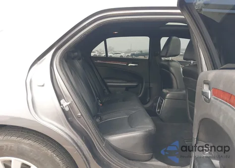 2013 Chrysler 300 Motown z USA, uszkodzony, nr VIN 2C3CCAAG2DH574921